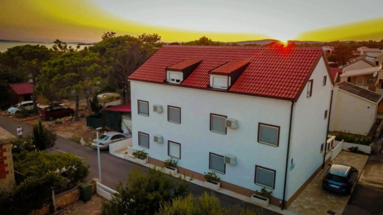 Ivan Apartment Vir